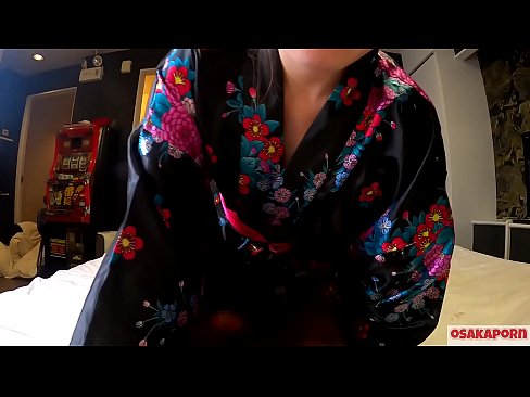❤️ Vajza e re cosplay pëlqen seksin deri në orgazmë me një shiringë në një kalorës dhe një blowjob. Vajzë aziatike me pidhi leshtore dhe cica të bukura me kostum tradicional japonez në video amatore që tregon masturbim me lodra qij. Sakura 3 OSAKAPORN. Video qij në pornografi sq.sexafinkarasskaz.ru ﹏
