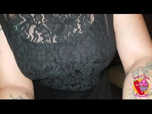 ❤️ Njerka e përdalë i jep atij një blowjob dhe spanjisht Video qij në pornografi sq.sexafinkarasskaz.ru ﹏
