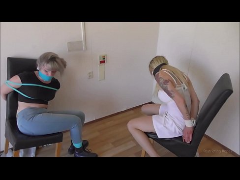❤️ E varur / e lidhur dhe e gojës / vajzë në ankth Video qij në pornografi sq.sexafinkarasskaz.ru ﹏