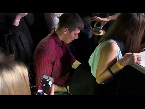 ❤️ Seks i vërtetë në një klub nate rus. Një vajzë 18-vjeçare ruse në anus dhe vaginë është qitur në një klub nate Video qij në pornografi sq.sexafinkarasskaz.ru ﹏