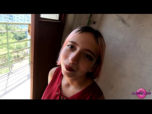 ❤️ Sensual student thith një të huaj në pjesën e jashtme - sperma në fytyrën e tij Video qij në pornografi sq.sexafinkarasskaz.ru ﹏